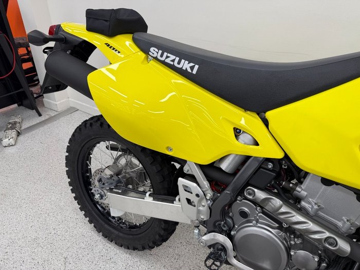2025 Suzuki 2025 Suzuki 400CC DR-Z400EM2 Enduro Yellow