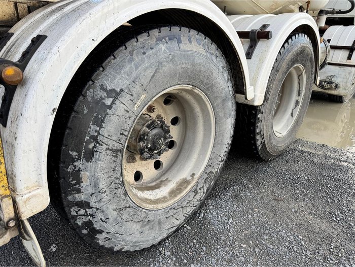 2007 MACK Concrete Agi Truck METROLINER