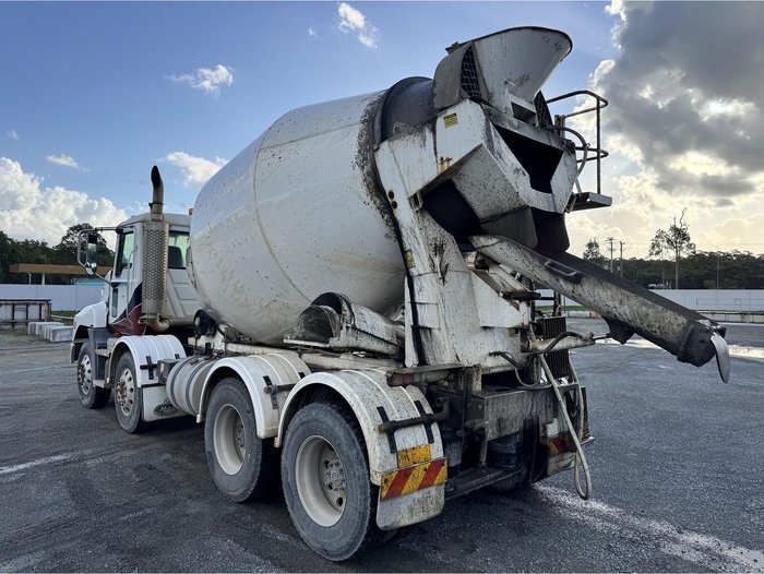 2007 MACK Concrete Agi Truck METROLINER
