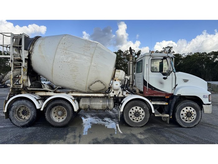 2007 MACK Concrete Agi Truck METROLINER