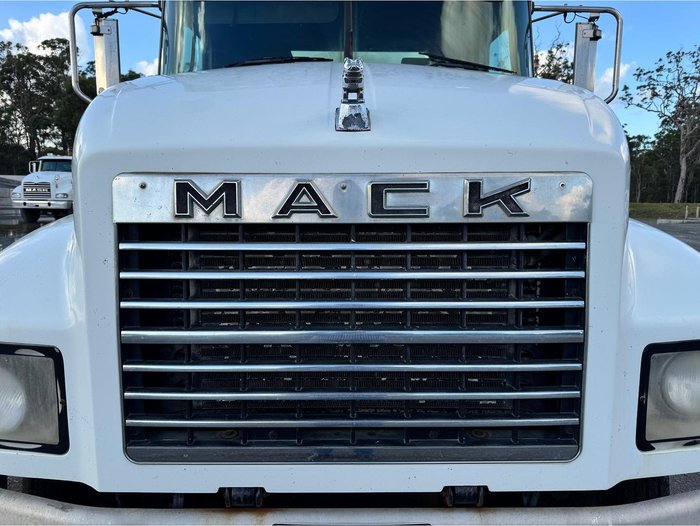 2007 MACK Concrete Agi Truck METROLINER