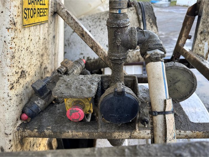 2007 MACK Concrete Agi Truck METROLINER