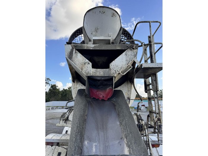 2007 MACK Concrete Agi Truck METROLINER