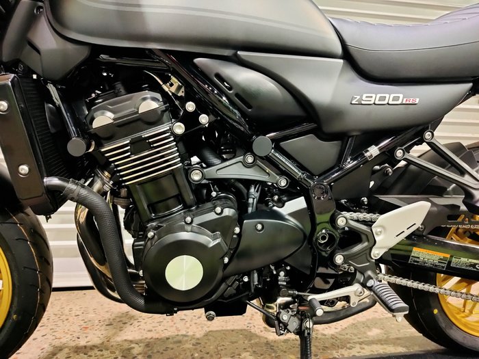 2025 KAWASAKI Z900RS SE ROAD BLACK