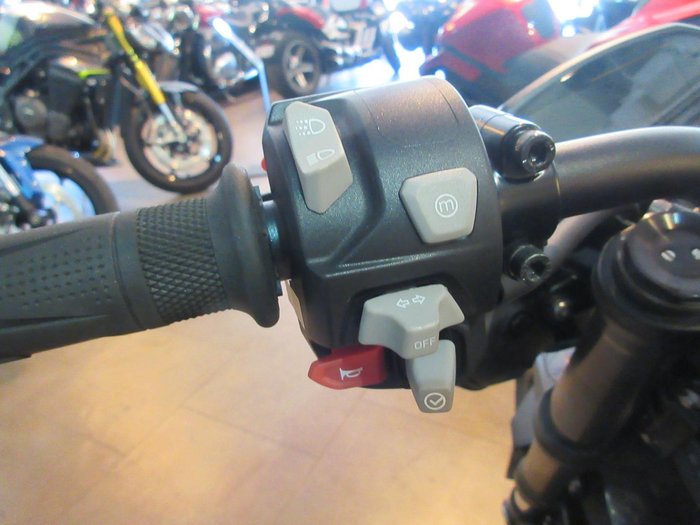 2025 Triumph Street Triple RS Street Triple Silver