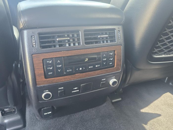 2016 Toyota Landcruiser Sahara VDJ200R 4X4 Dual Range Black