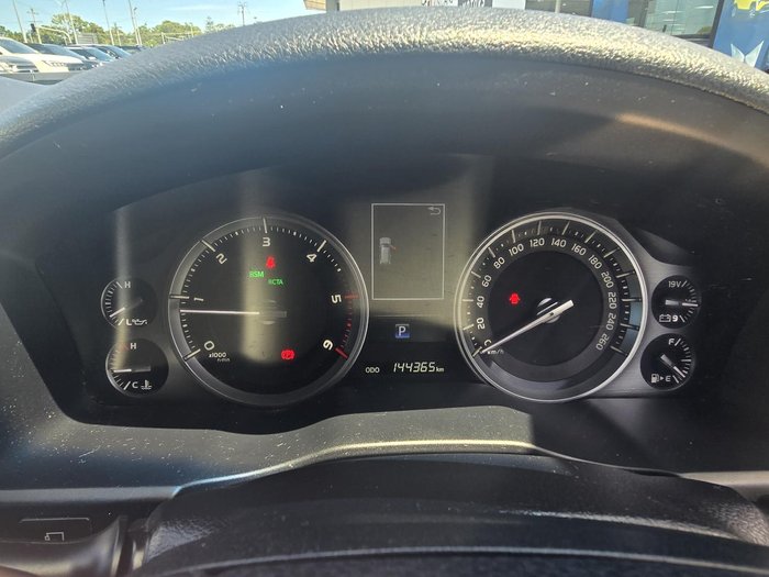 2016 Toyota Landcruiser Sahara VDJ200R 4X4 Dual Range Black