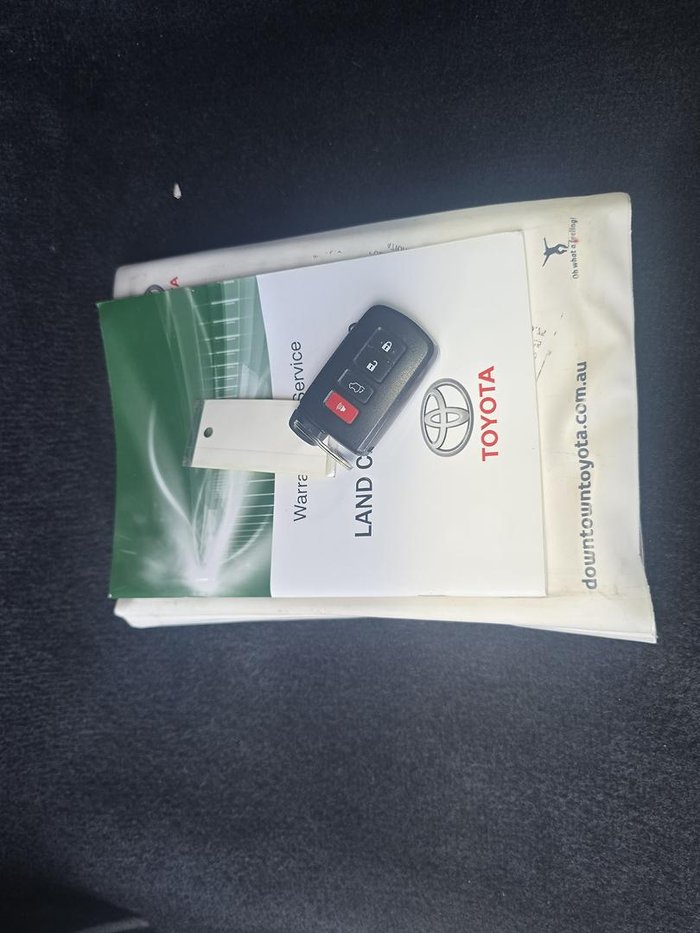 2016 Toyota Landcruiser Sahara VDJ200R 4X4 Dual Range Black