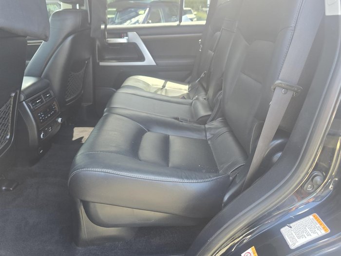 2016 Toyota Landcruiser Sahara VDJ200R 4X4 Dual Range Black