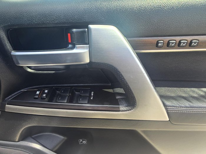 2016 Toyota Landcruiser Sahara