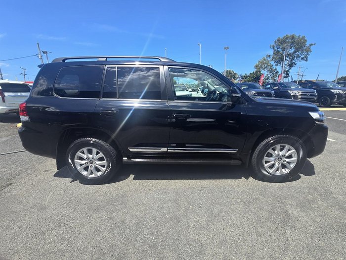 2016 Toyota Landcruiser Sahara VDJ200R 4X4 Dual Range Black