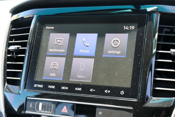 2022 Mitsubishi Pajero Sport GLX