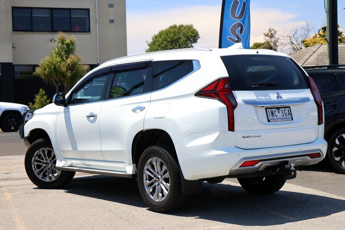 2022 Mitsubishi Pajero Sport GLX