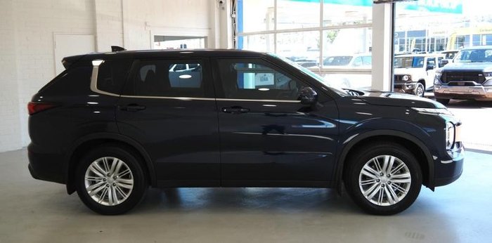 2022 Mitsubishi Outlander ES