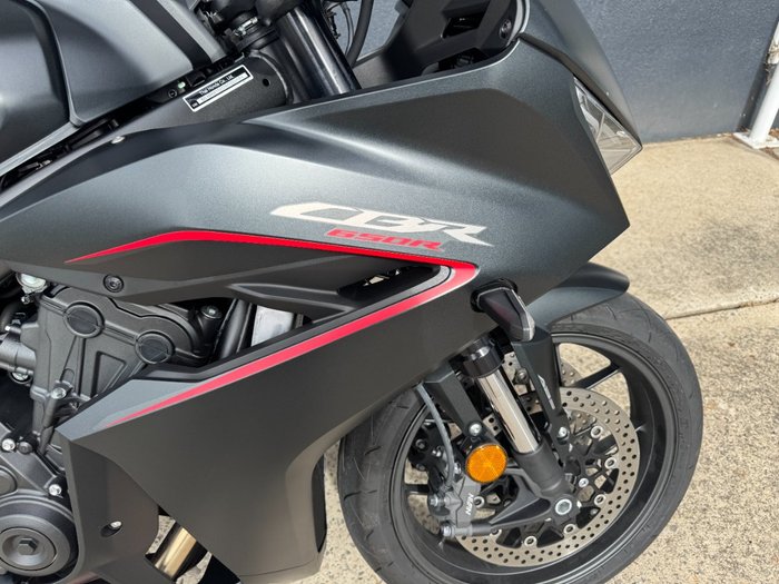 2025 Honda CBR650R BLACK
