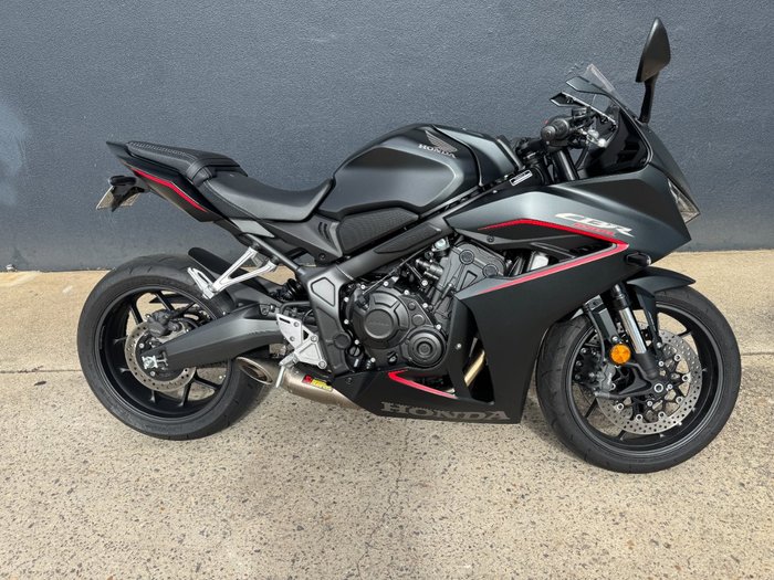 2025 Honda CBR650R BLACK