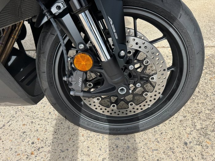 2025 Honda CBR650R BLACK