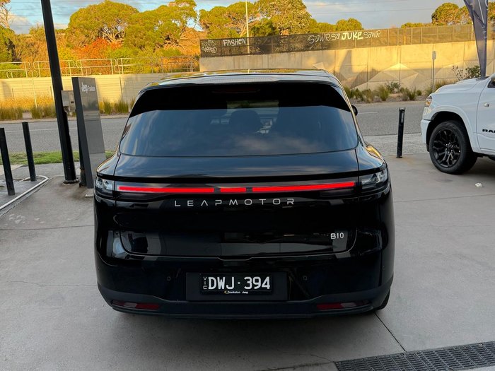 2025 Leapmotor B10 Design LR