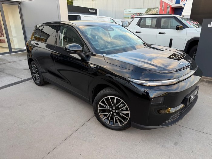 2025 Leapmotor B10 Design LR