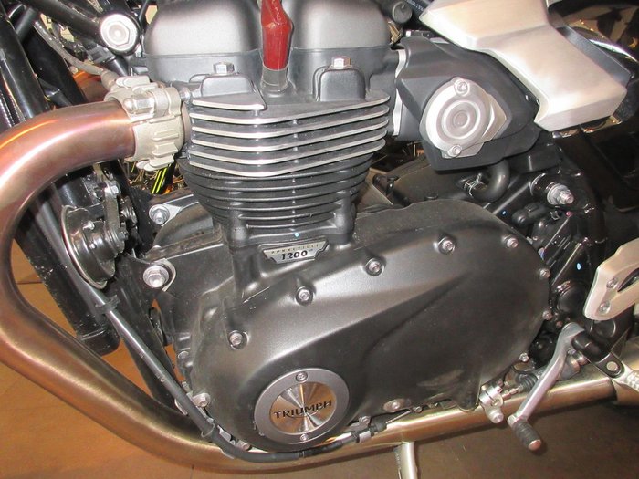 2025 Triumph Speed Twin 1200 RS Speed Twin Black