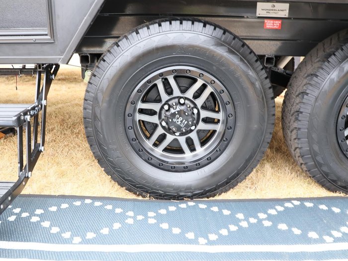 2026 Wonderland RV Amaroo 1906Q-M-C