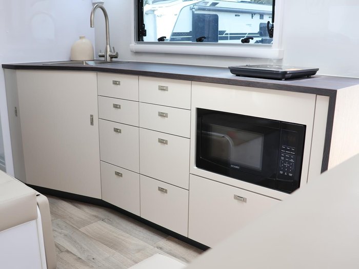 2026 Wonderland RV Amaroo 1906Q-M-C