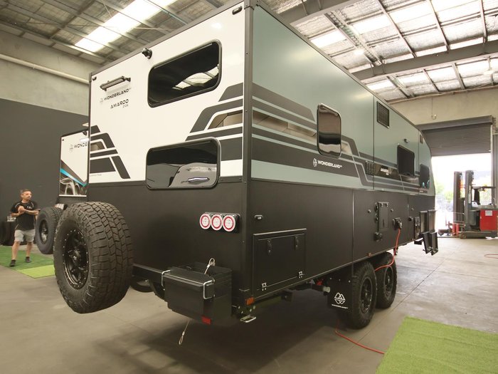 2026 Wonderland RV Amaroo 2106 Rear Bunk Layout