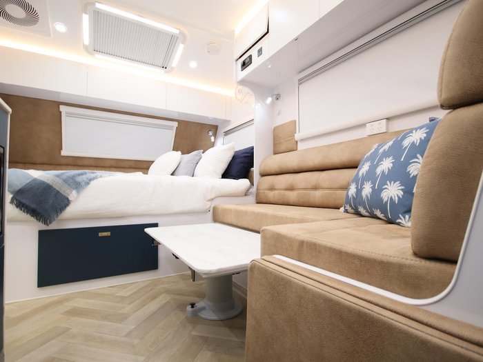 2026 Wonderland RV Amaroo 2106 Rear Bunk Layout