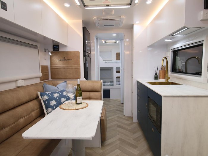 2026 Wonderland RV Amaroo 2106 Rear Bunk Layout