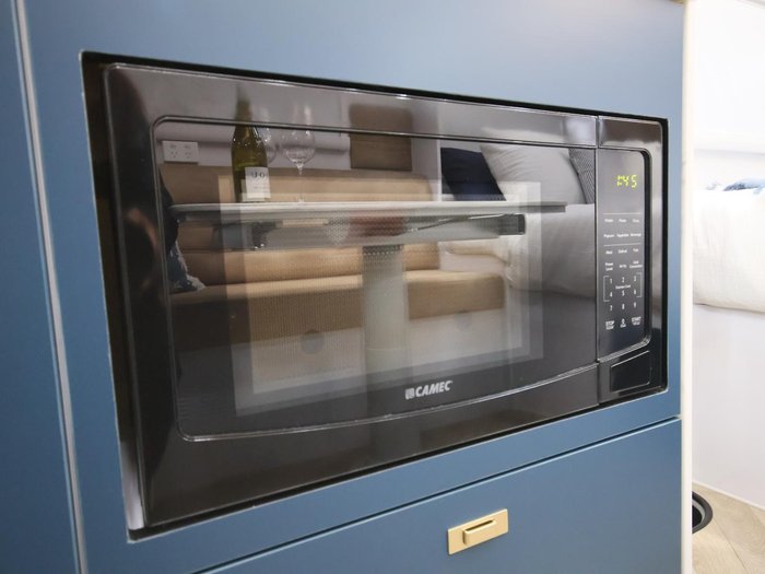 2026 Wonderland RV Amaroo 2106 Rear Bunk Layout