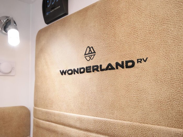 2026 Wonderland RV Amaroo 2106 Rear Bunk Layout