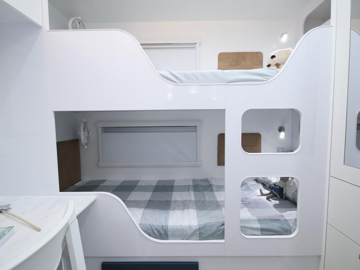 2026 Wonderland RV Amaroo 2106 Rear Bunk Layout