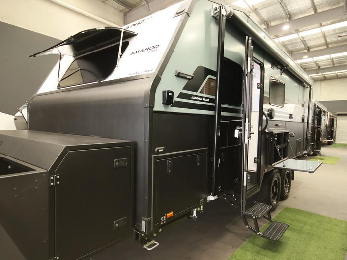 2026 Wonderland RV Amaroo 2106 Rear Bunk Layout