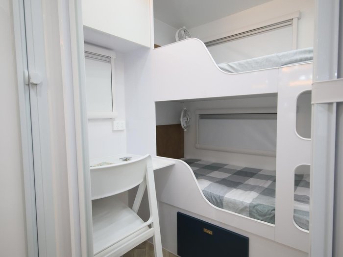 2026 Wonderland RV Amaroo 2106 Rear Bunk Layout