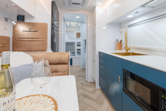 2026 Wonderland RV Amaroo 2106 Rear Bunk Layout