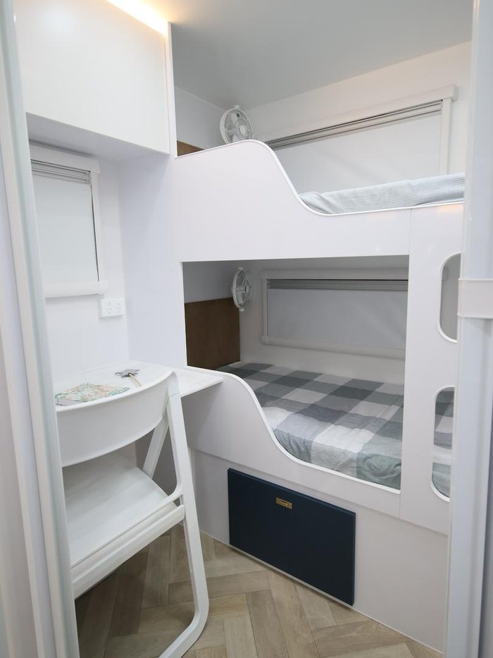 2026 Wonderland RV Amaroo 2106 Rear Bunk Layout