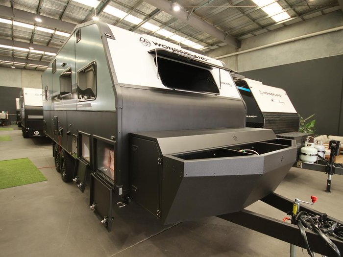 2026 Wonderland RV Amaroo 2106 Rear Bunk Layout