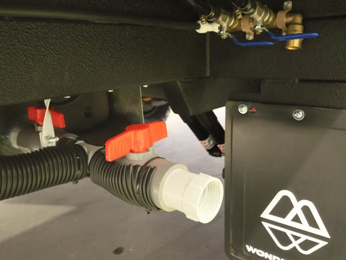 2026 Wonderland RV Amaroo 2106 Rear Bunk Layout