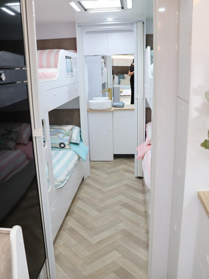 2026 Wonderland RV Amaroo Quad Bunk