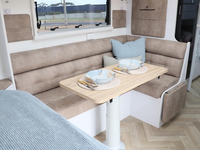 2026 Wonderland RV Amaroo Quad Bunk