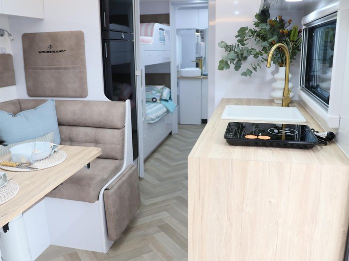 2026 Wonderland RV Amaroo Quad Bunk