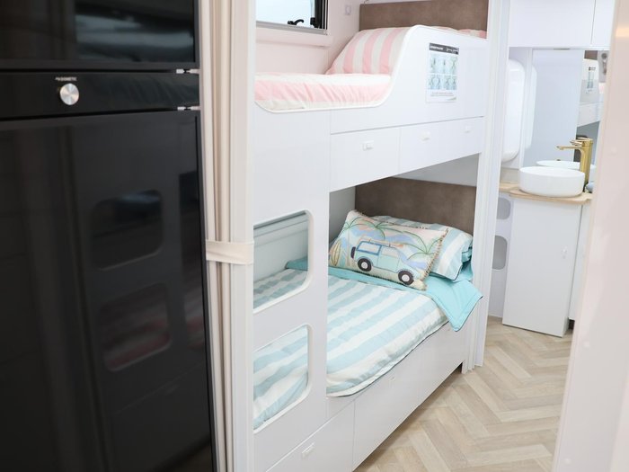 2026 Wonderland RV Amaroo Quad Bunk