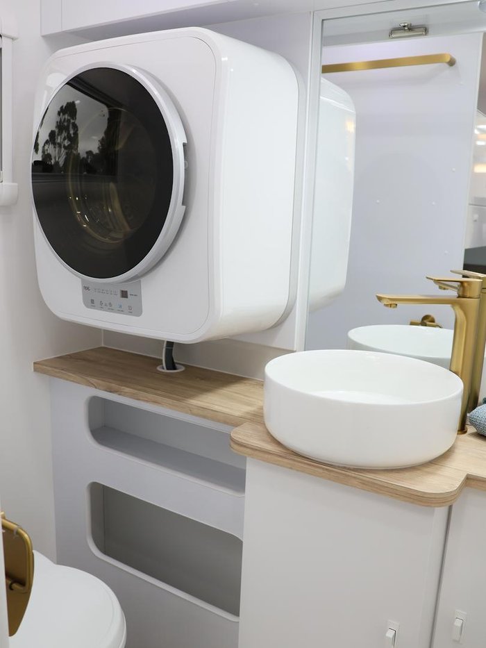 2026 Wonderland RV Amaroo Quad Bunk