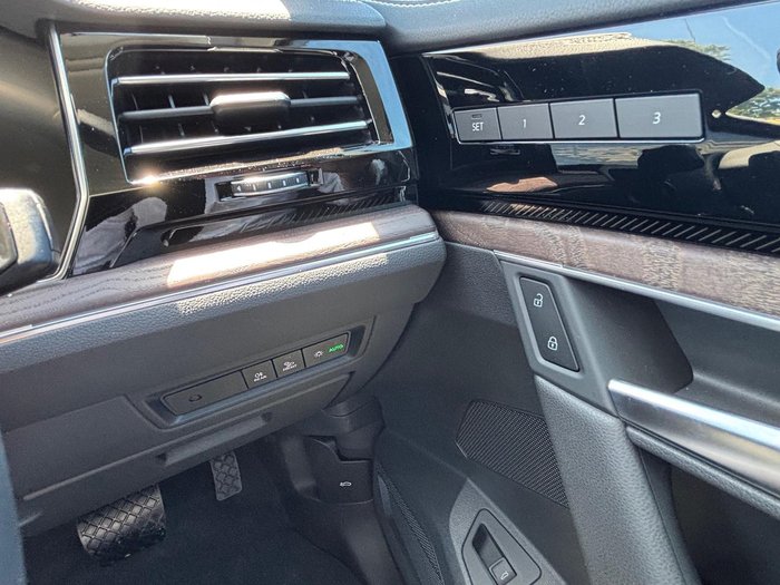 2025 Volkswagen Touareg 170TDI