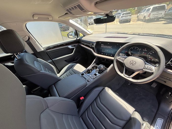 2025 Volkswagen Touareg 170TDI