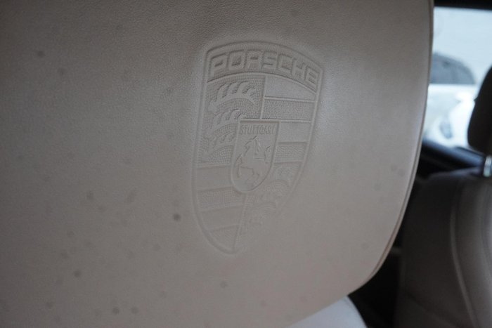 2024 Porsche Macan T