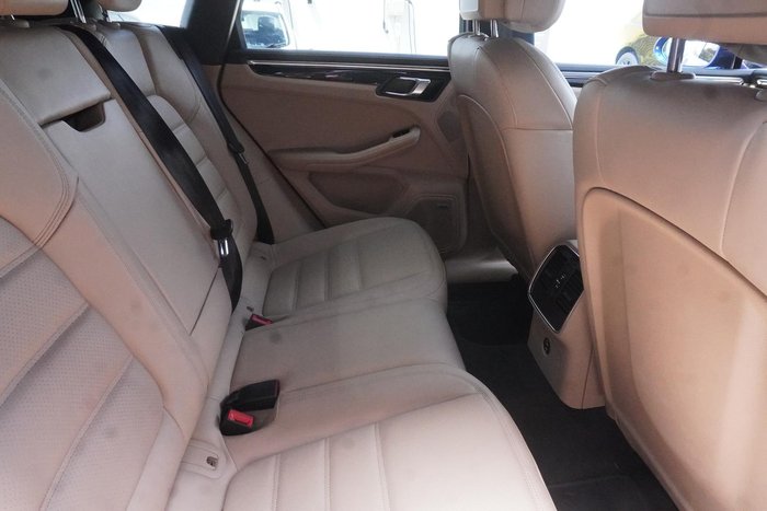 2024 Porsche Macan T