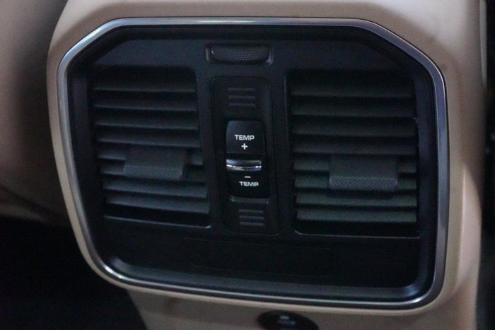 2024 Porsche Macan T