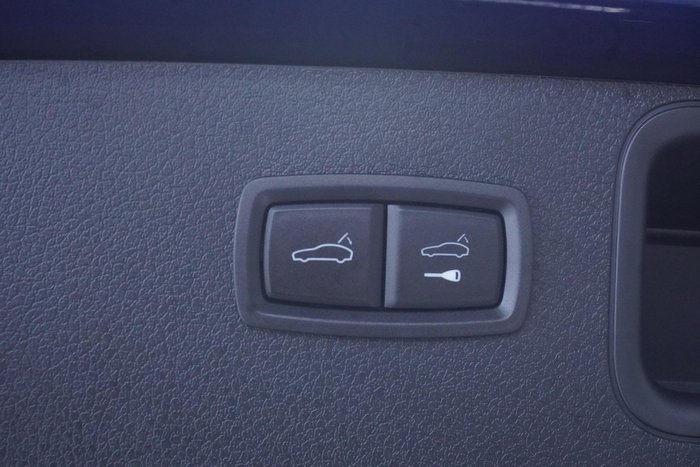 2024 Porsche Macan T