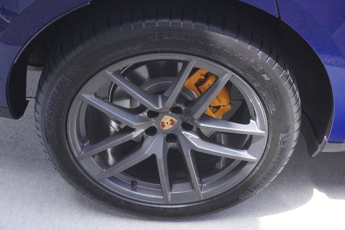 2024 Porsche Macan T